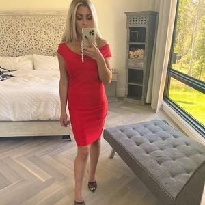 Bodycon off the shoulder midi dress